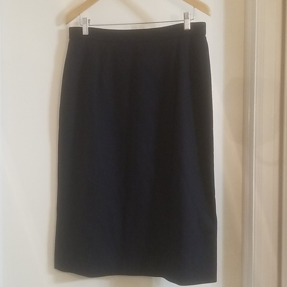 Classic Pencil Skirt➕ [4]